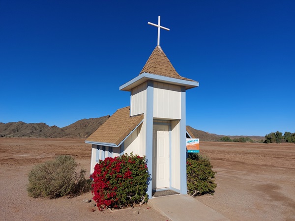 Exterior shot of Tiny Church in Yuma, AZ